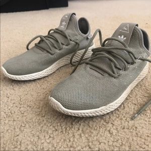 Adidas Tennis Shoes (sneakers) (Pharrell Williams)